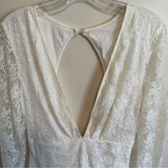 Akira Chicago Red Label White Lace Long Sleeve Low Cut Mini Dress - Picture 5 of 6